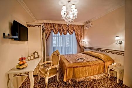 Royal City - 40