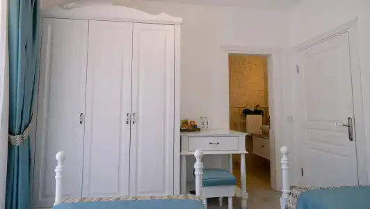 Selin - 20