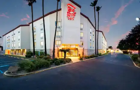 Red Roof Inn Laredo - 38