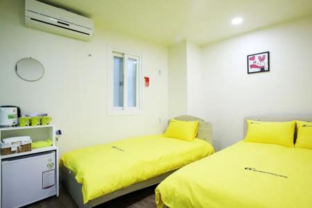 24 Guesthouse Myeongdong Avenue - 35