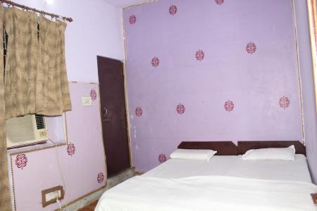Raj Bed & Breakfast - 2