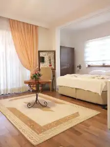 Jasmin Apart - 70