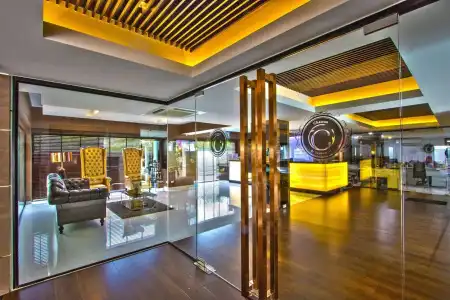 Chateau de Sukhumvit - 24