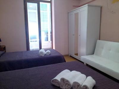 Hostal Balmes Centro - 31
