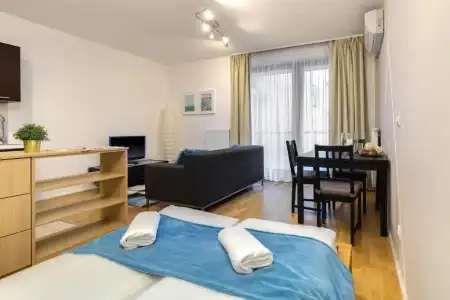 Quality Point Apartments 0-24 reception - 94