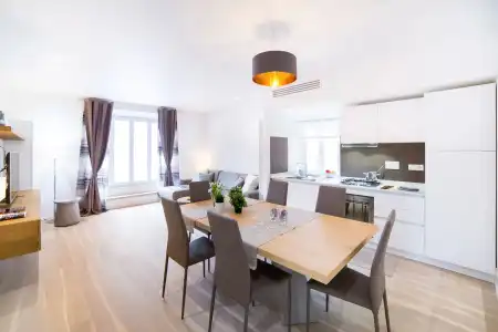 Grand Master Suites - 18