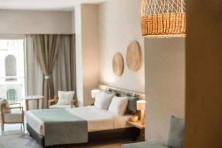 Redcon Suites - 168