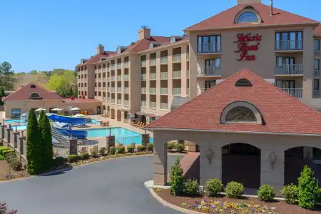 Music Road Resort Inn - 30