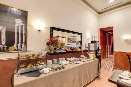 Everest Inn Rome - 10
