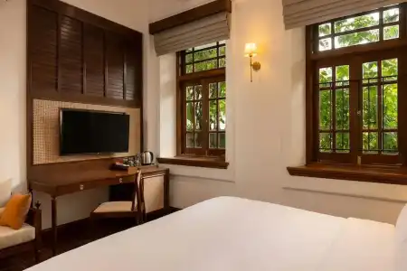 Suisse Kandy - since 1890 - 17