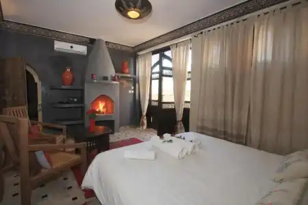 Riad Mur Akush - 19