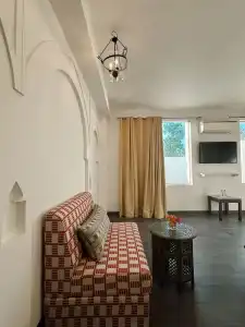 Atulyaa Taj - 92