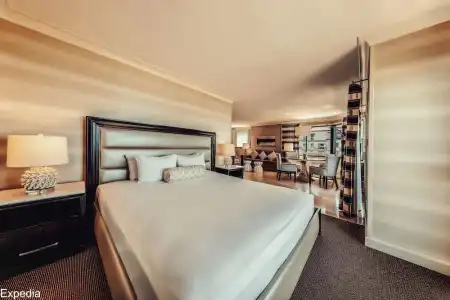The Waterfront Beach Resort, A Hilton - 209