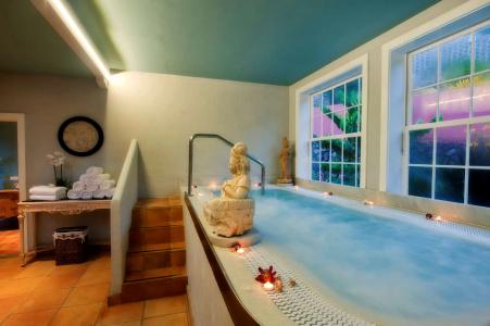 Hacienda de Abajo - Adults Only - 19
