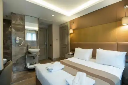 GK Regency Suites - 39