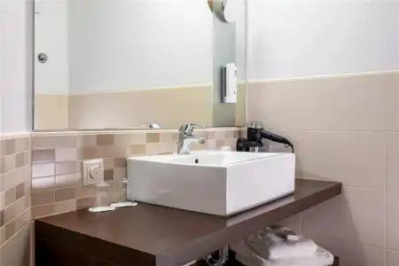 Best Western Plus - 48