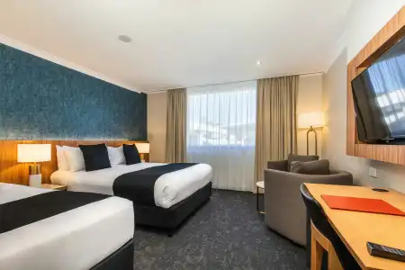 Diana Woolloongabba - 6