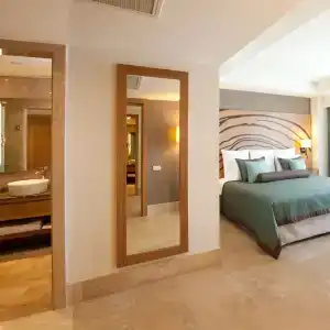 Paloma Oceana - 55