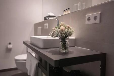 SUYTES Business Studios - 48