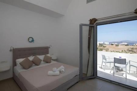 Thira's Dolphin - 64