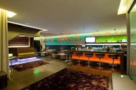 SIRTAJ - Beverly Hills - 13
