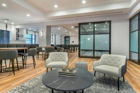 Sheraton Suites Old Town Alexandria - 23