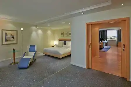 Hilton Dusseldorf - 49