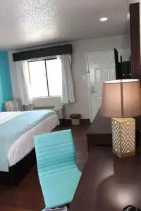 SureStay by Best Western Laredo - 51