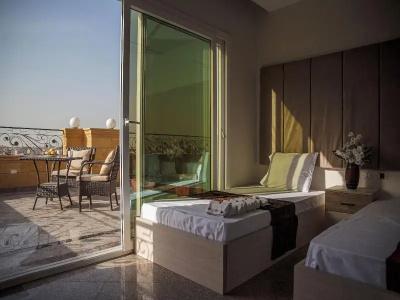Crowne pyramids view inn - 23