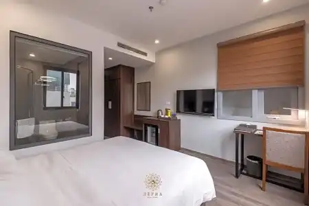 Reyna Hanoi - 51