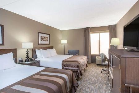 Hampton Inn by Hilton Los Angeles Airport - 57