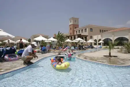 Avanti Holiday Village - 13