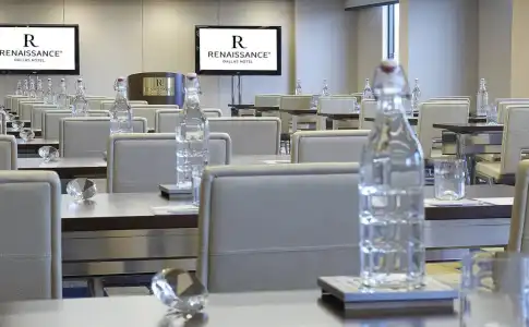 Renaissance Dallas - 20