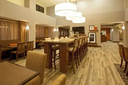 Hampton Inn Suites Minneapolis St Paul Arpt-Mall of America - 17