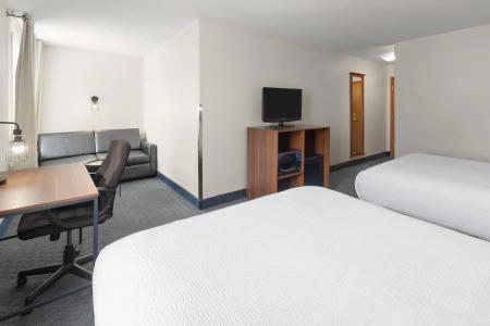 Super 8 by Wyndham Trois-Rivieres - 37