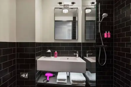 Moxy Frankfurt Airport Kelsterbach - 58