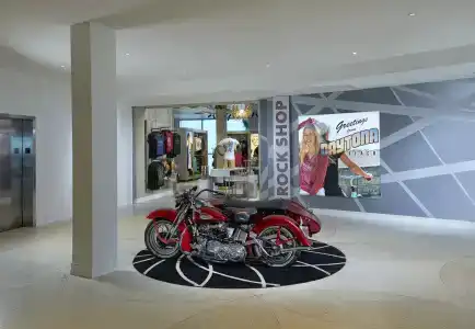 Hard Rock - 46