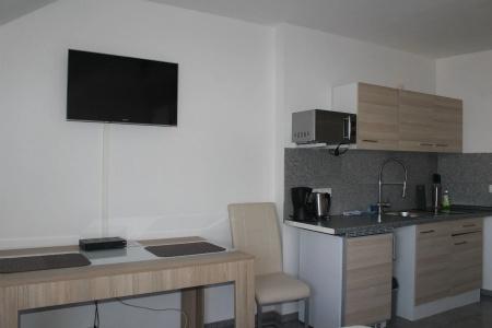 Lipp Apartments - 10