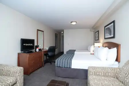 Sandmans & Suites Calgary West - 35