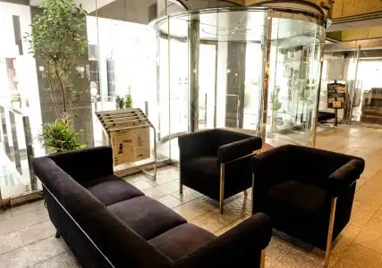 Premier Cabin Shinjuku - 1