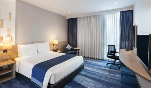 Holiday Inn Express Bangkok Soi Soonvijai by IHG - 42