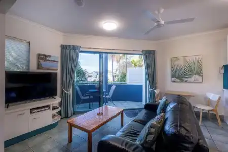 Noosa River Sandy Shores - 99