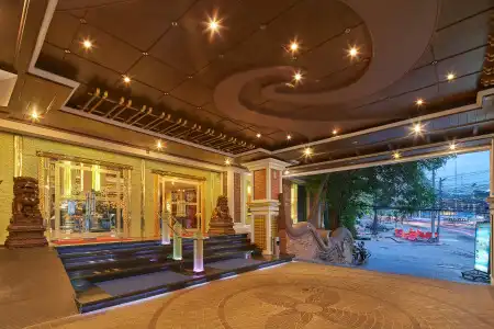 Floral Dolphin Circle Pattaya - 0