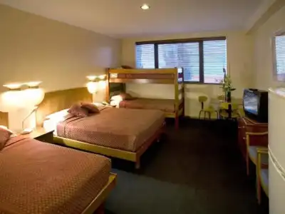 Madison Capital Executive Apartments - 12