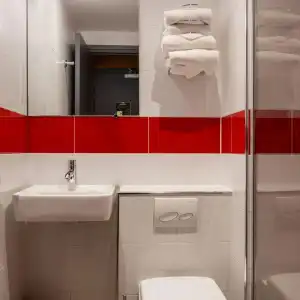 Hôtel Kyriad Paris 10 — Canal Saint Martin-République - 32