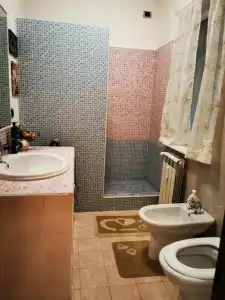 Bella Roma Guest House - 4