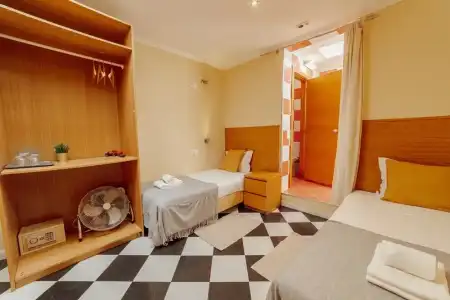 DownTown Guest House - 31