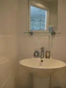Aquarium Guest House - 9
