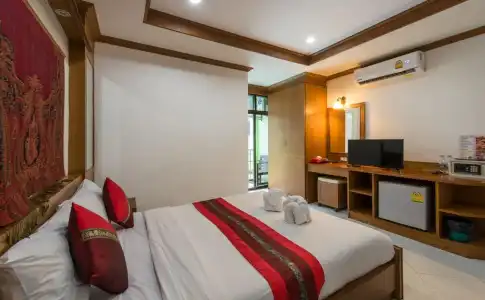 Magnific Patong - 6