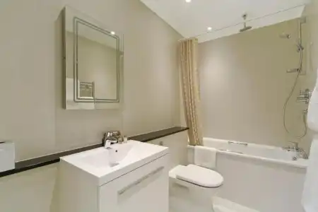 Queensgate Court - 108
